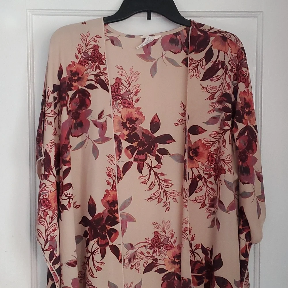 i. JOAH floral kimono style cardigan - Picture 2 of 15